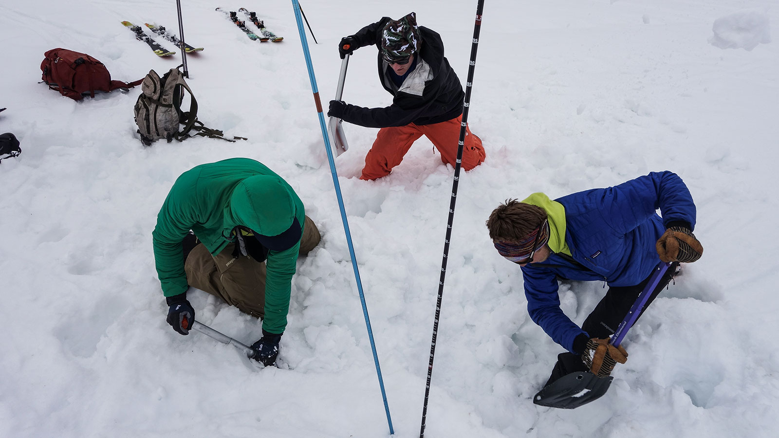 shovel probe Survival On Snow avalanche beacon 